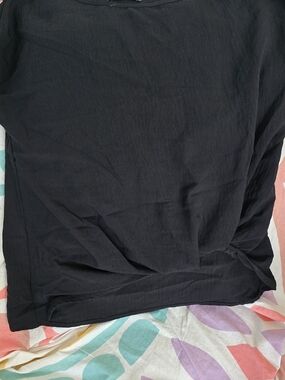 G.I.L.I. Black Crewneck Top